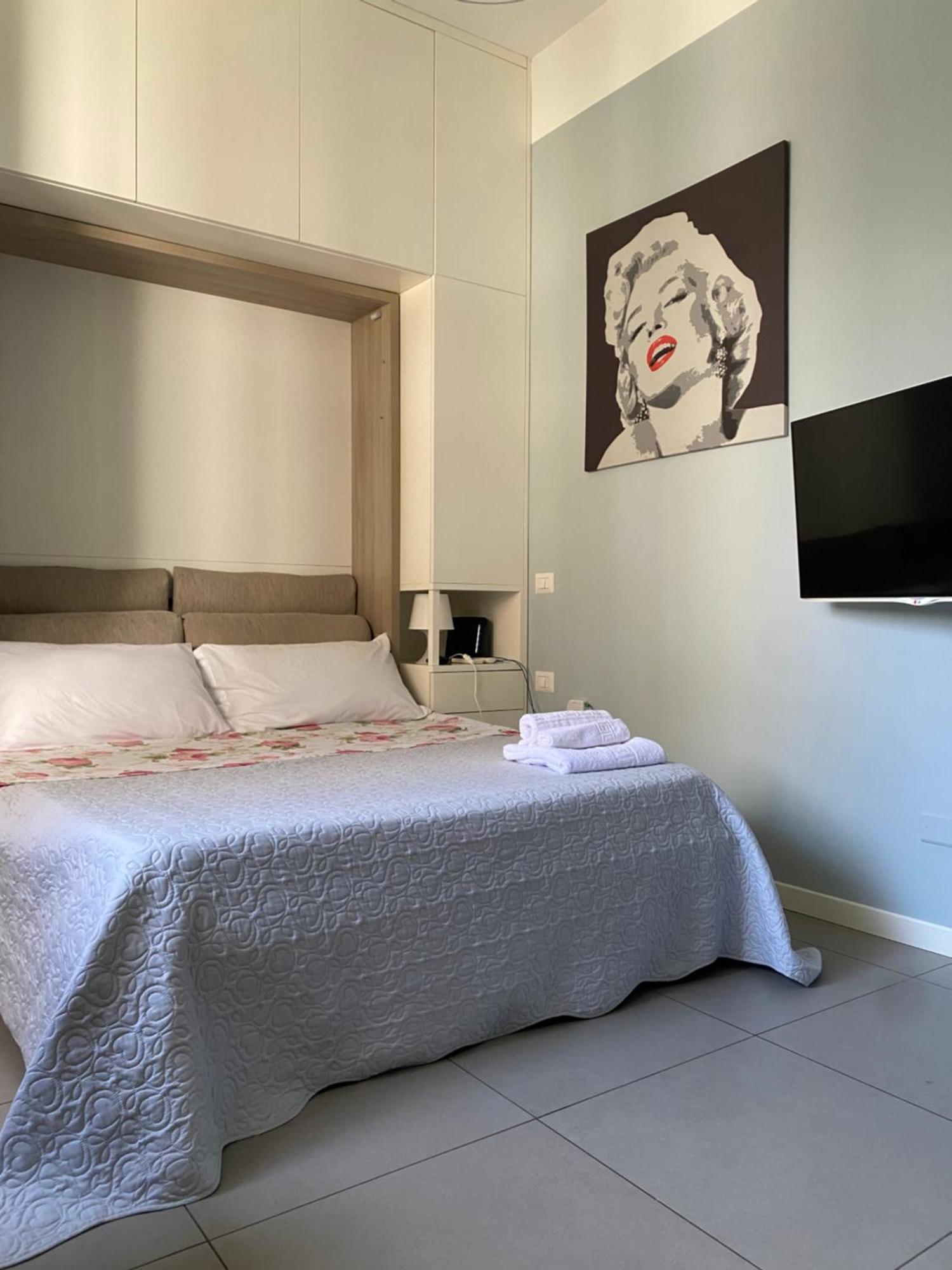 Boutique Home Duomo E Universita Bocconi Милан Экстерьер фото
