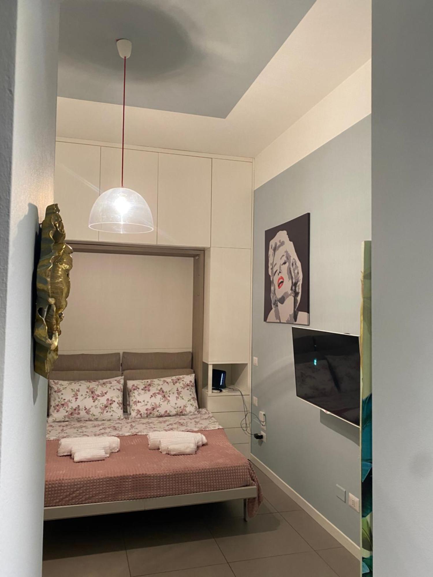 Boutique Home Duomo E Universita Bocconi Милан Экстерьер фото